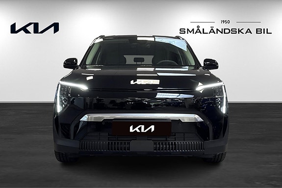Kia EV3 2 of 5