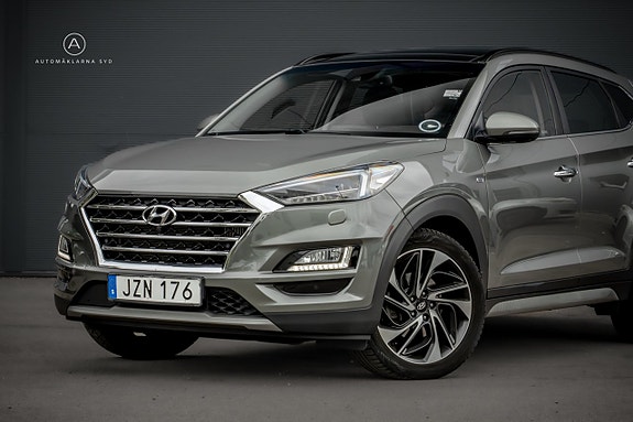 Hyundai Tucson 2 of 5