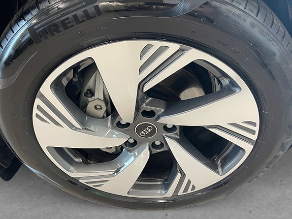 Audi Q6 e-tron 9 of 24