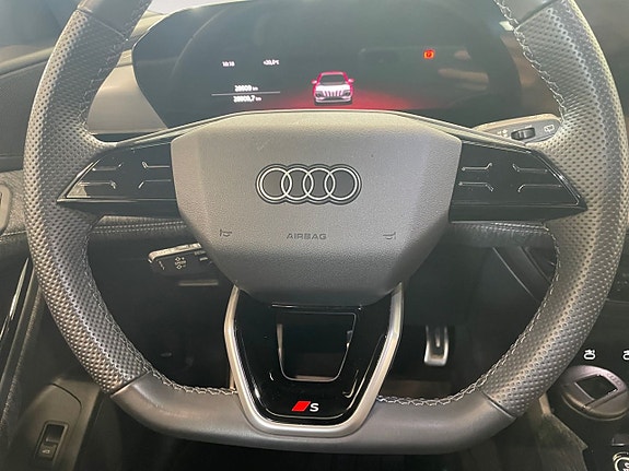 Audi Q6 e-tron 13 of 24