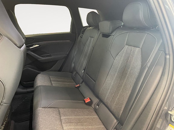 Audi Q6 e-tron 14 of 24