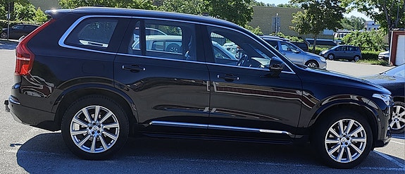 Volvo XC90 3 of 5