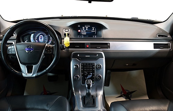 Volvo V70 9 of 23