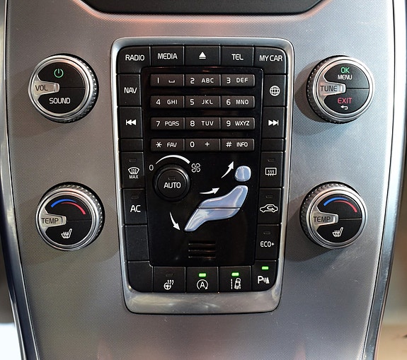 Volvo V70 14 of 23