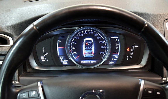 Volvo V70 10 of 23