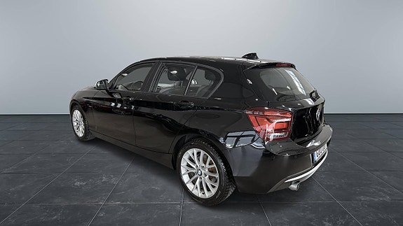 BMW 118d 3 of 5