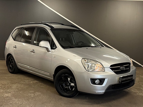 Kia Carens 3 of 5