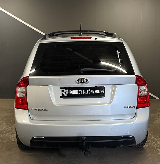 Kia Carens 4 of 5