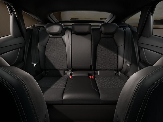 Audi Q4 e-tron 7 of 8