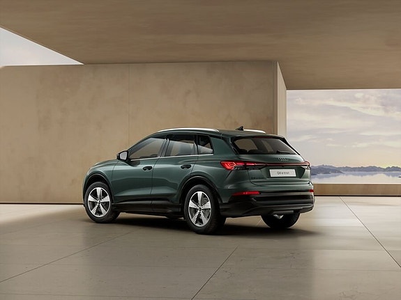 Audi Q4 e-tron 6 of 11