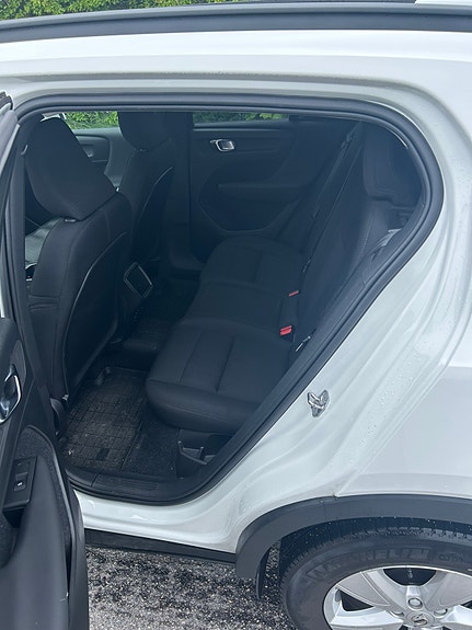 Volvo XC40 5 of 5