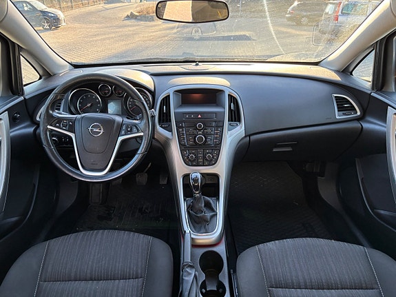 Opel Astra 11 of 19