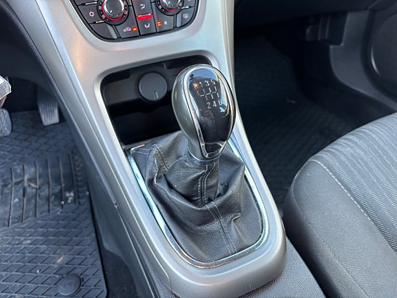 Opel Astra 17 of 19