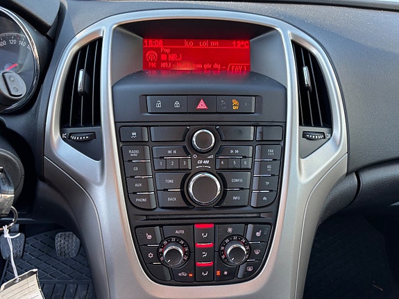 Opel Astra 18 of 19