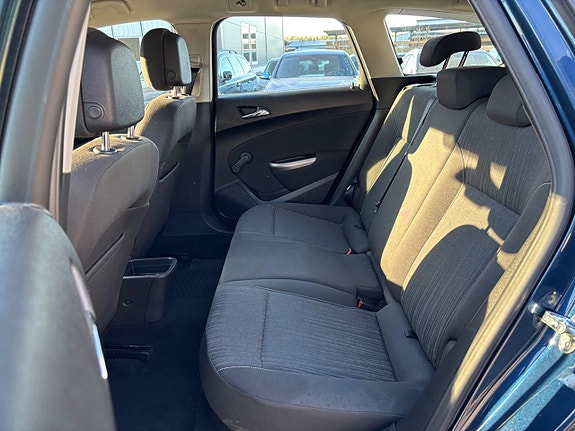 Opel Astra 14 of 19