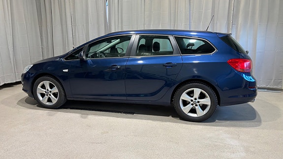 Opel Astra 2 of 5