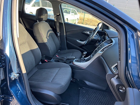 Opel Astra 13 of 19