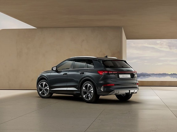 Audi Q4 e-tron 3 of 5