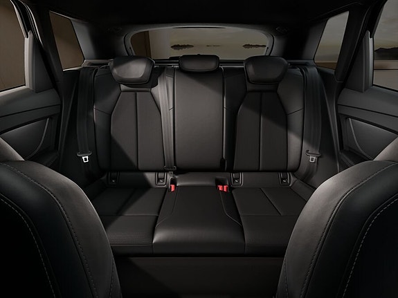 Audi Q4 e-tron 6 of 7