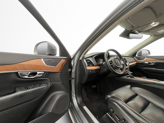 Volvo XC90 22 of 30
