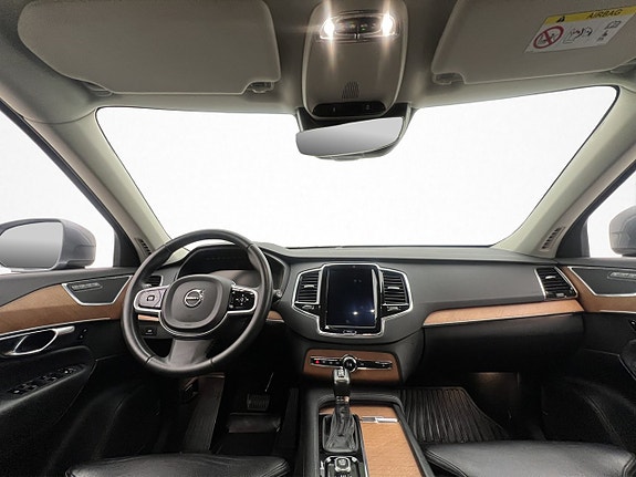 Volvo XC90 19 of 30