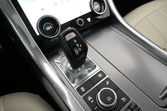 Land Rover Range Rover Sport 19 of 27