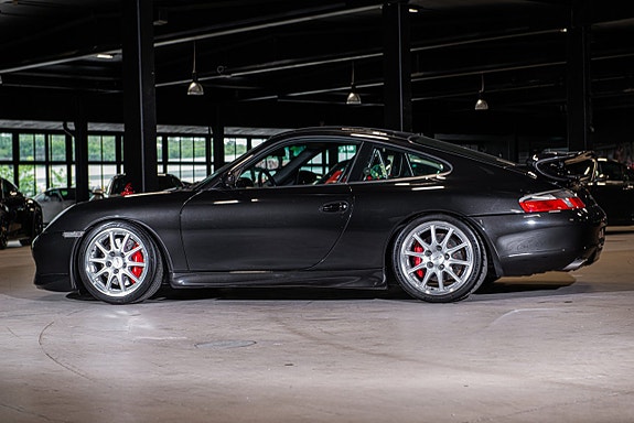 Porsche 911 2 of 5