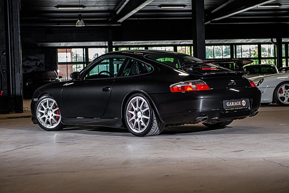 Porsche 911 3 of 5