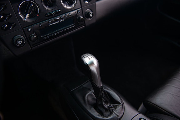 Porsche 911 16 of 30
