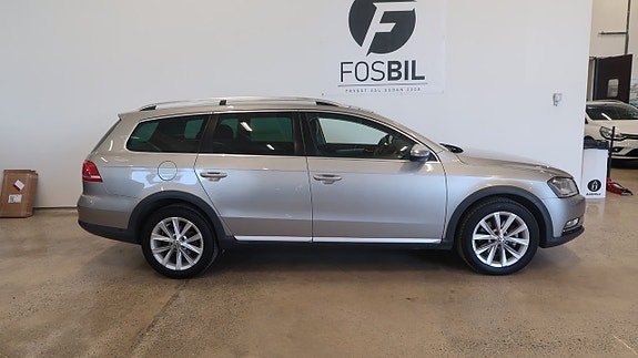 Volkswagen Passat Alltrack 3 of 5