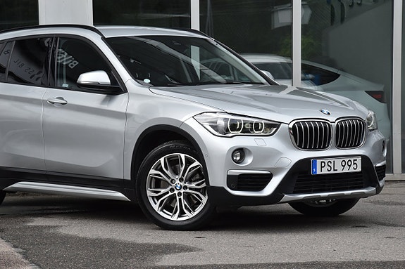 BMW X1 3 of 5