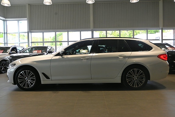 BMW 520d 2 of 5