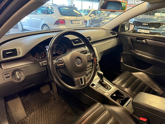 Volkswagen Passat 10 of 10