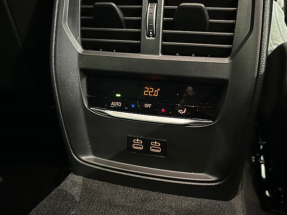BMW 320d 16 of 19