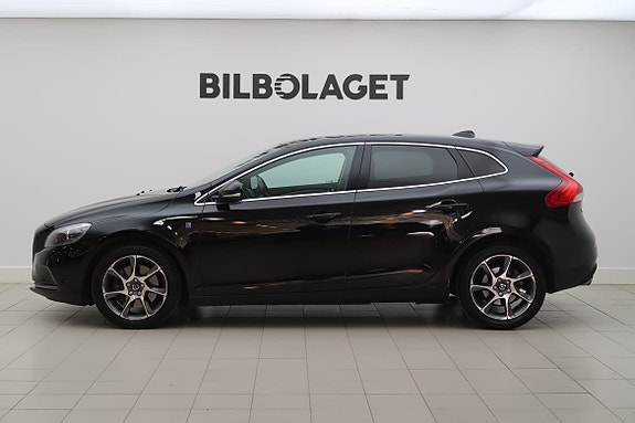 Volvo V40 2 of 11