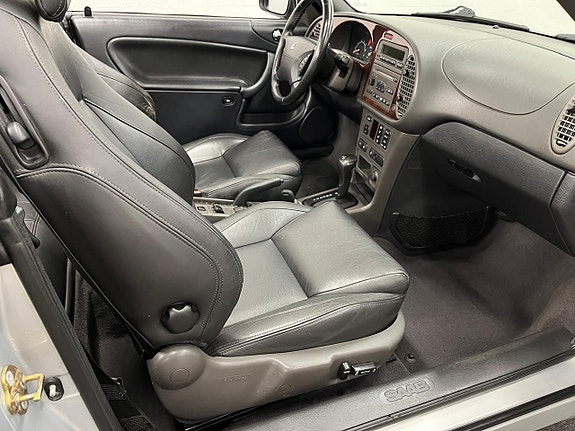 Saab 9-3 12 of 21