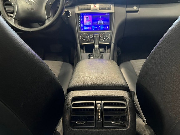 Mercedes-Benz C180 20 of 22