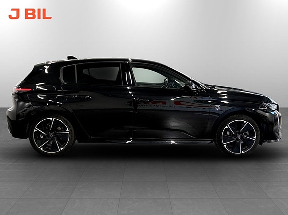 Peugeot e-308 13 of 15