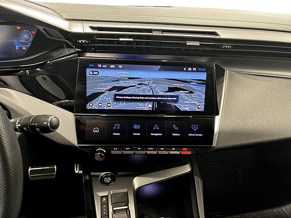 Peugeot e-308 9 of 15