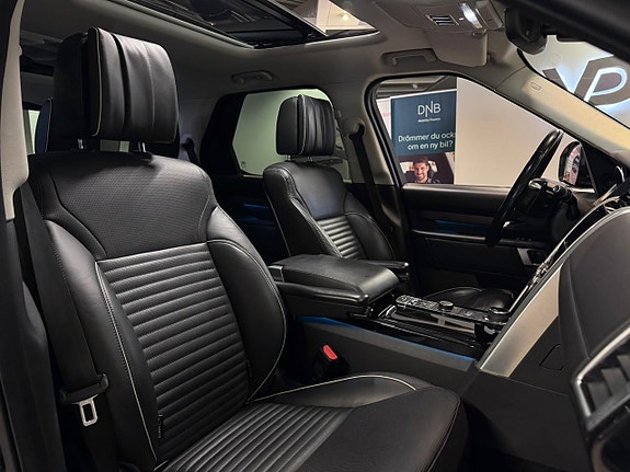 Land Rover Discovery 23 of 26