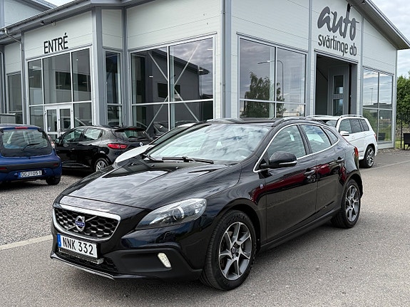 Volvo V40 Cross Country 3 of 5