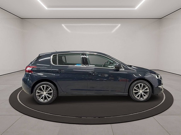 Peugeot 308 27 of 29