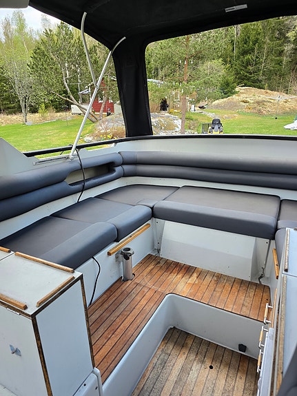Flipper 777 – Volvo Penta 5.7 GXi V8 320 hk – Bogpropeller 7 of 7