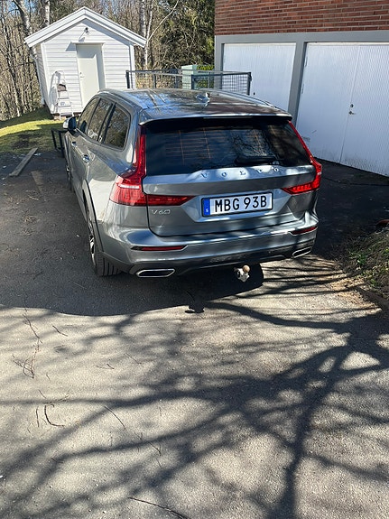 Volvo V60 Cross Country 4 of 5