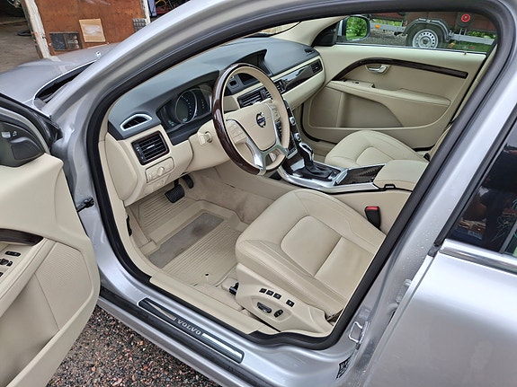 Volvo S80 5 of 5