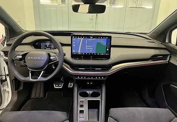 Skoda Enyaq 4 of 5