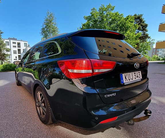 Kia Ceed 3 of 5