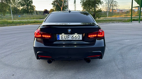 BMW 328i 5 of 5