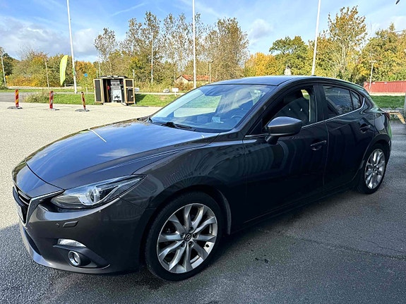 Mazda 3 5 of 5