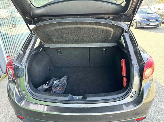 Mazda 3 23 of 25